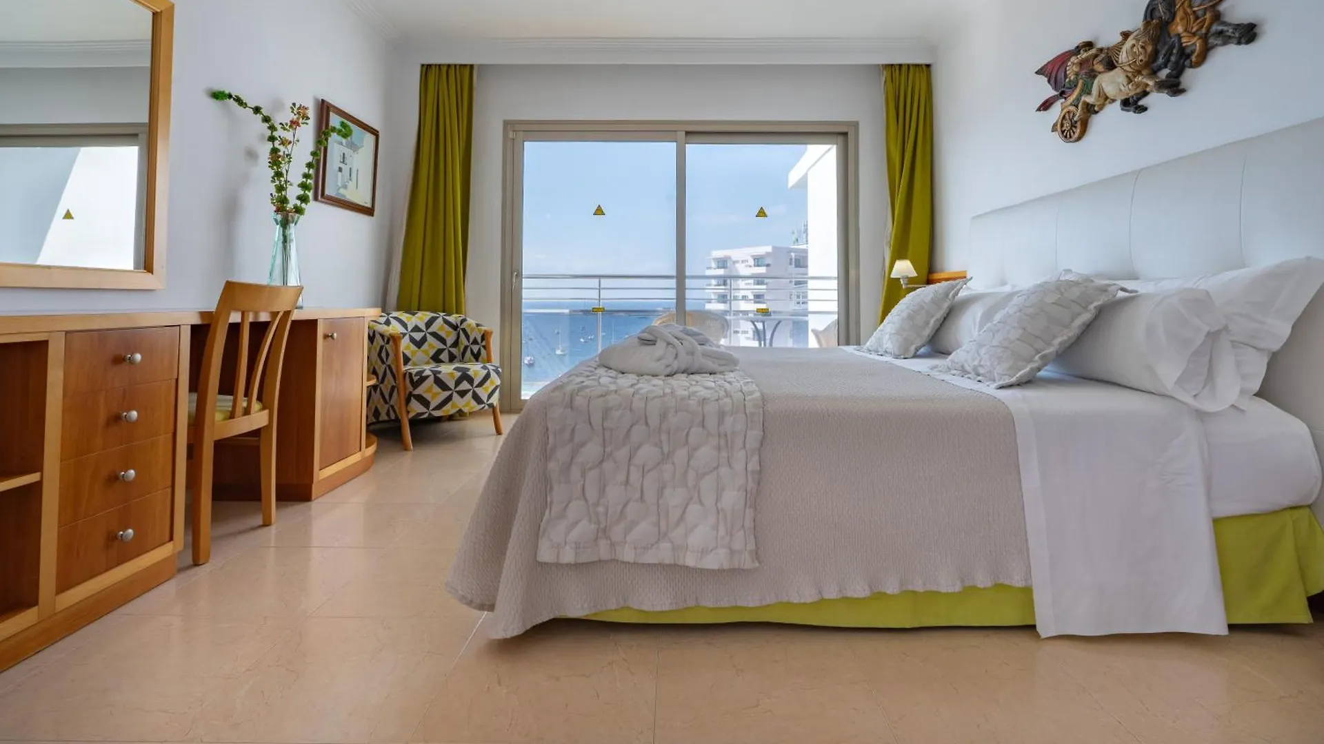 Bellamar Hotel Beach & Spa San Antonio 4*,