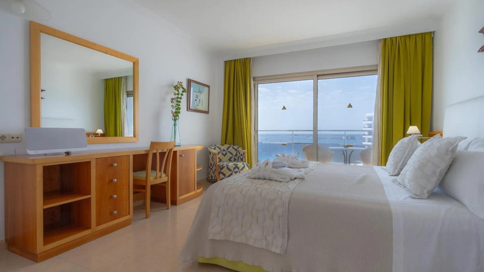 Bellamar Hotel Beach & Spa San Antonio 4*,  Spanyolország
